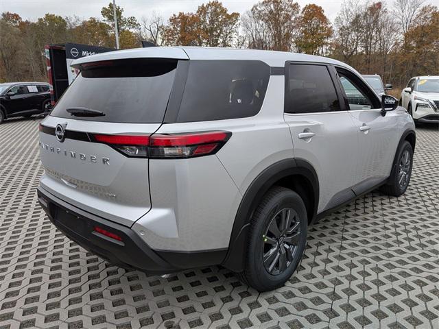 new 2025 Nissan Pathfinder car, priced at $40,475