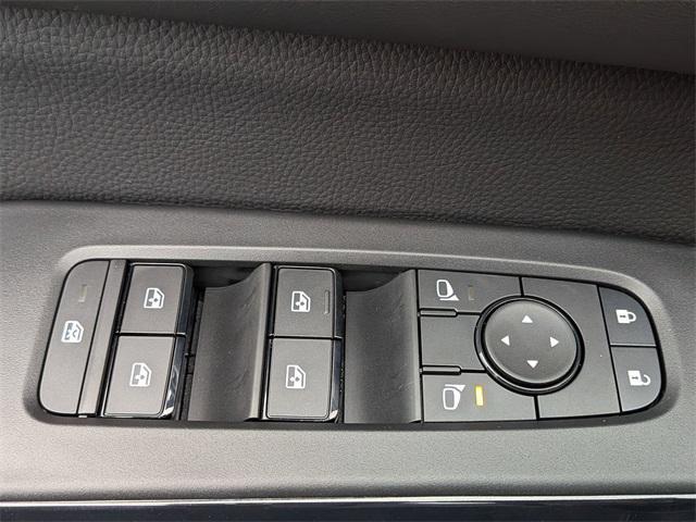 new 2025 Nissan Pathfinder car, priced at $40,475