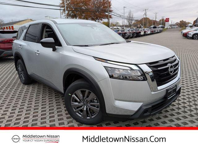 new 2025 Nissan Pathfinder car, priced at $40,475