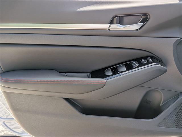 new 2025 Nissan Altima car