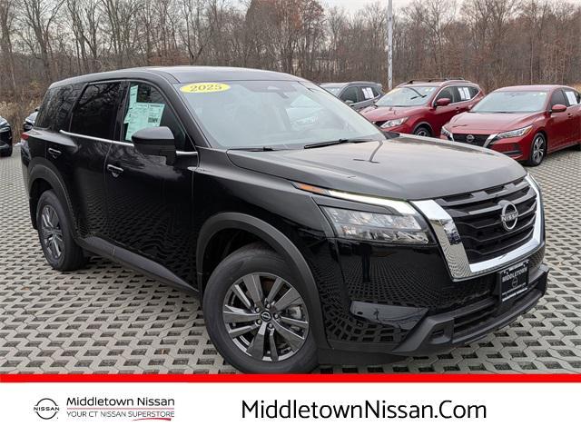new 2025 Nissan Pathfinder car, priced at $40,360