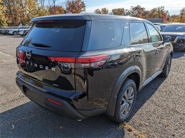 new 2024 Nissan Pathfinder car, priced at $40,480