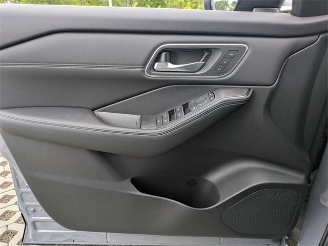 new 2025 Nissan Rogue car