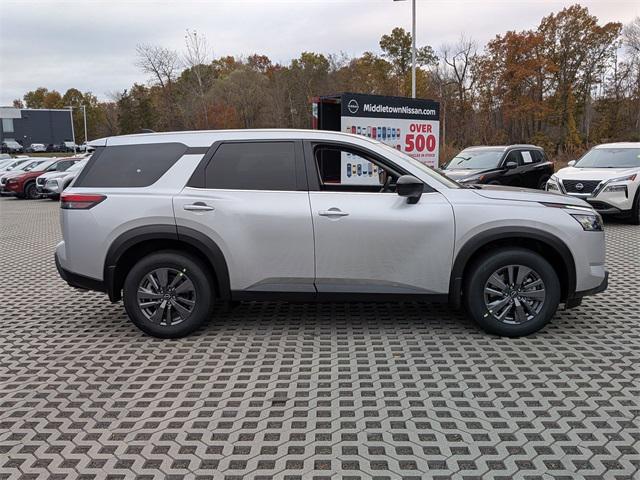 new 2025 Nissan Pathfinder car, priced at $40,475