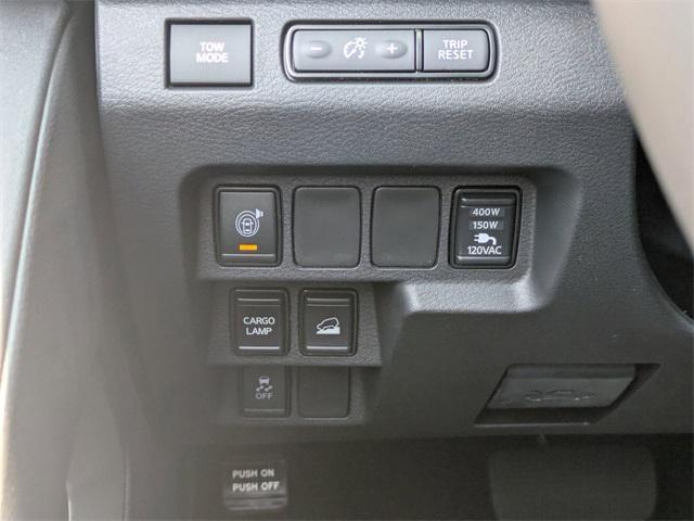 new 2025 Nissan Frontier car