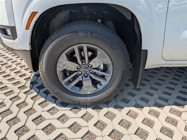new 2025 Nissan Frontier car