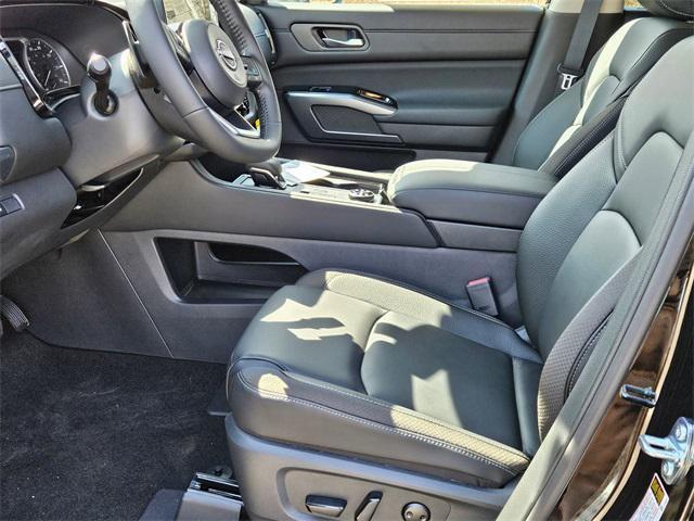 new 2025 Nissan Pathfinder car, priced at $47,570