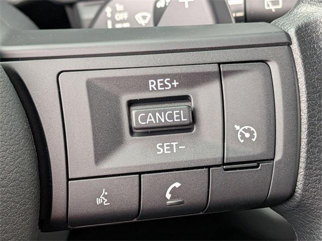 new 2025 Nissan Pathfinder car, priced at $40,475