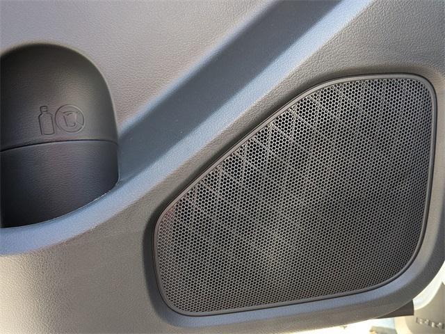 new 2025 Nissan Frontier car