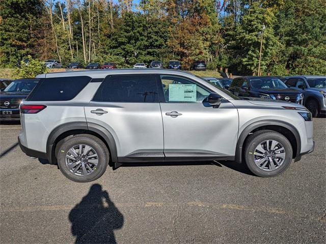 new 2024 Nissan Pathfinder car, priced at $40,480