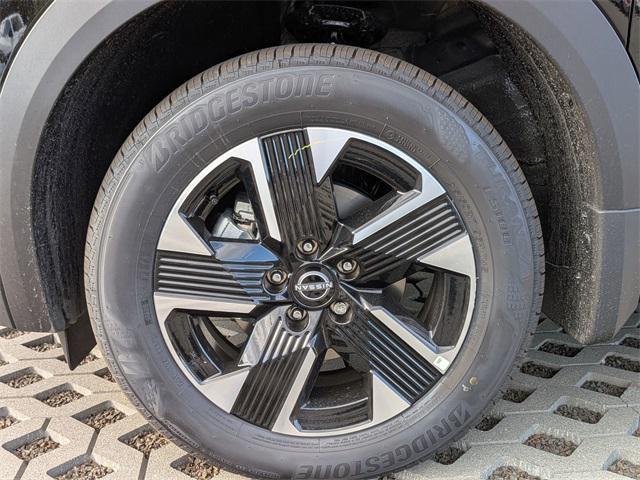 new 2025 Nissan Kicks car, priced at $28,680