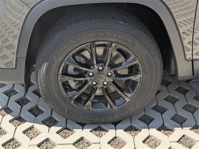 used 2023 Jeep Cherokee car, priced at $24,400