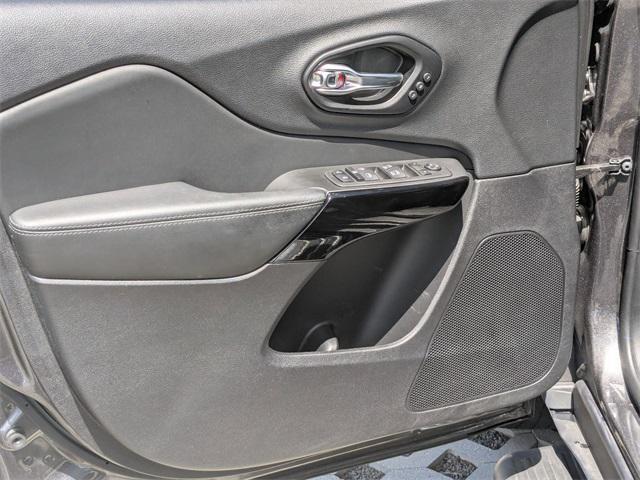used 2023 Jeep Cherokee car, priced at $24,400