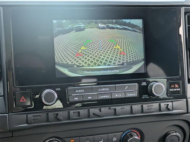 new 2025 Nissan Frontier car