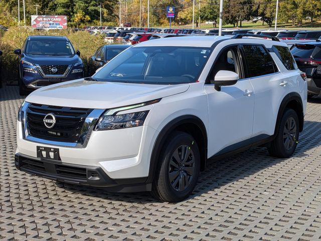new 2025 Nissan Pathfinder car, priced at $44,005