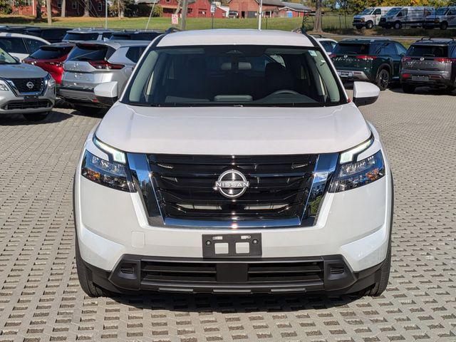 new 2025 Nissan Pathfinder car, priced at $44,005