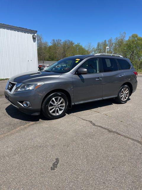 used 2015 Nissan Pathfinder car, priced at $5,737