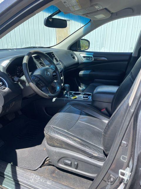 used 2015 Nissan Pathfinder car, priced at $5,737