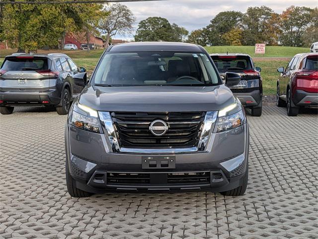 new 2025 Nissan Pathfinder car, priced at $40,475