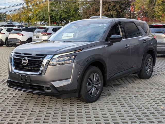 new 2025 Nissan Pathfinder car, priced at $40,475