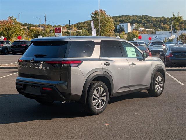 new 2024 Nissan Pathfinder car, priced at $40,480