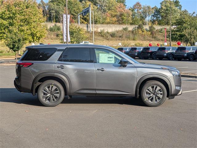 new 2024 Nissan Pathfinder car, priced at $40,480