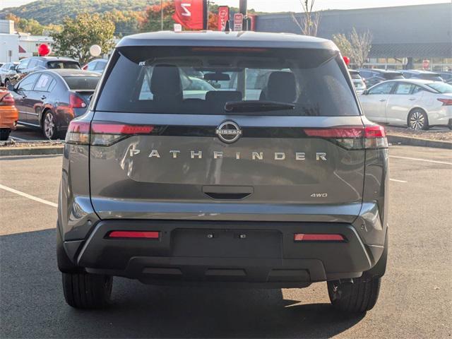 new 2024 Nissan Pathfinder car, priced at $40,480