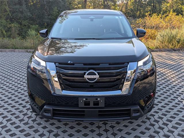 new 2025 Nissan Pathfinder car, priced at $40,360