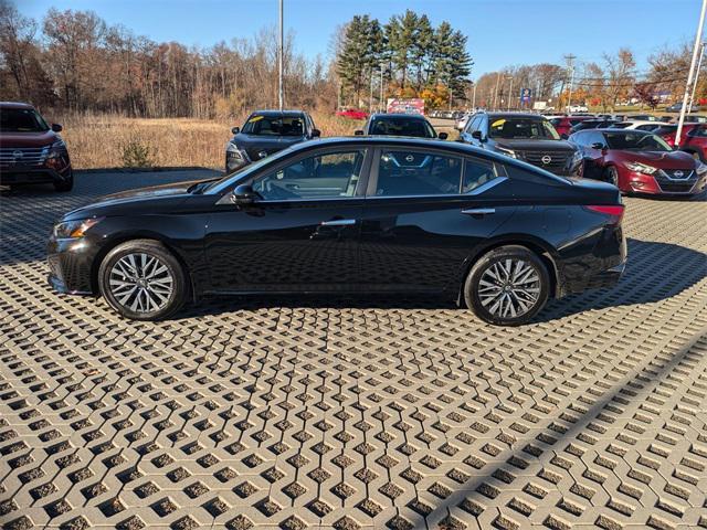 used 2023 Nissan Altima car, priced at $22,900