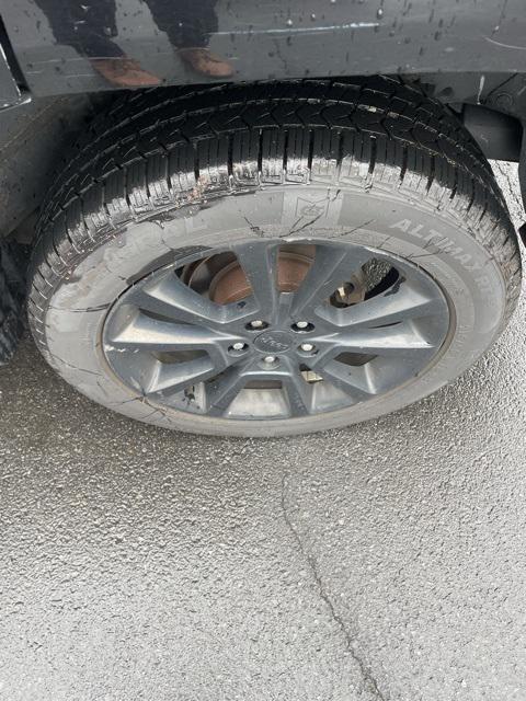 used 2015 Jeep Compass car, priced at $5,000