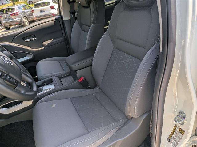 new 2025 Nissan Frontier car