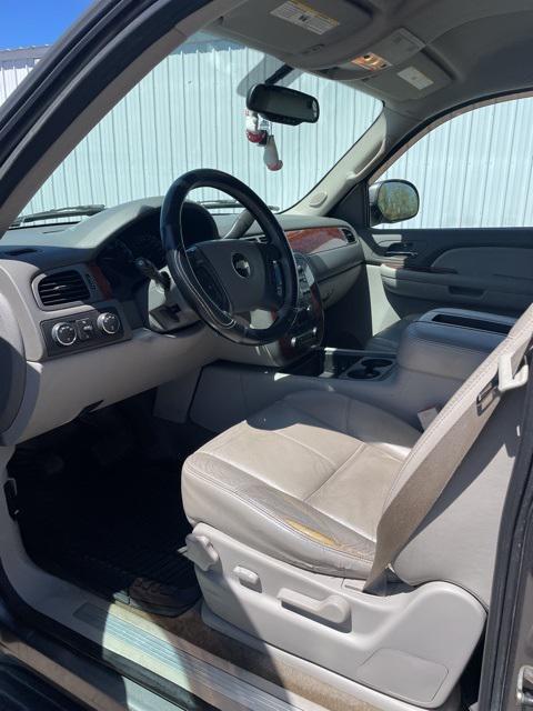 used 2008 Chevrolet Suburban car, priced at $6,500