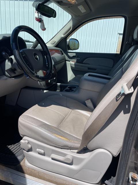 used 2008 Chevrolet Suburban car, priced at $6,500