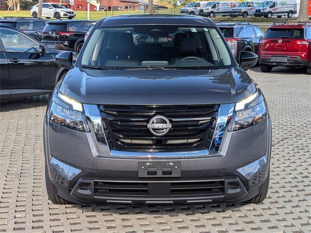 new 2025 Nissan Pathfinder car, priced at $40,475