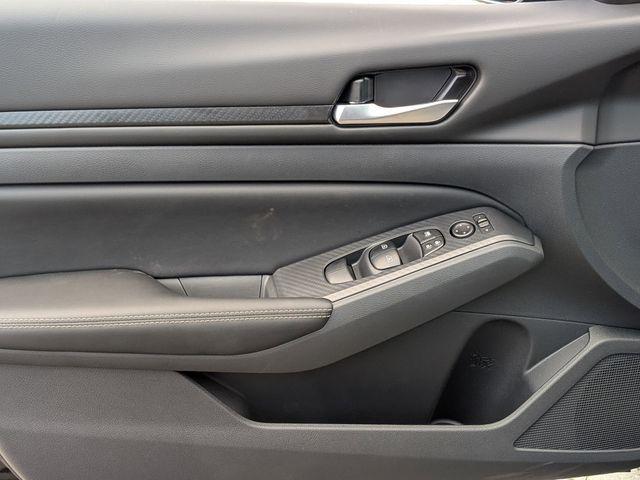 new 2025 Nissan Altima car, priced at $32,105