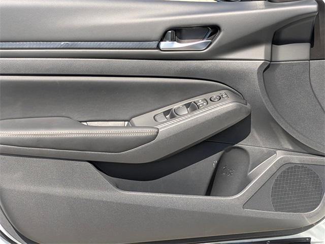new 2025 Nissan Altima car