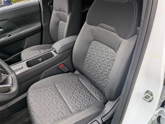 new 2025 Nissan Kicks car