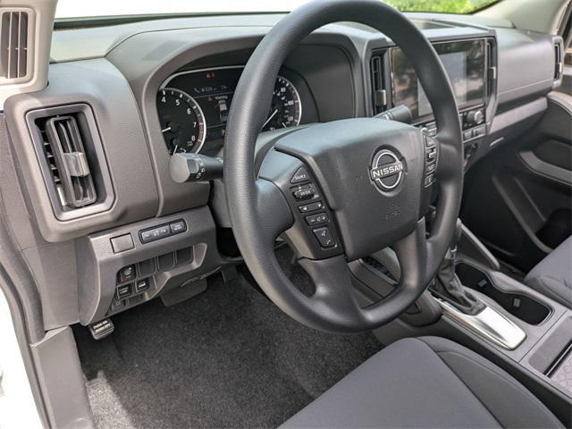 new 2025 Nissan Frontier car