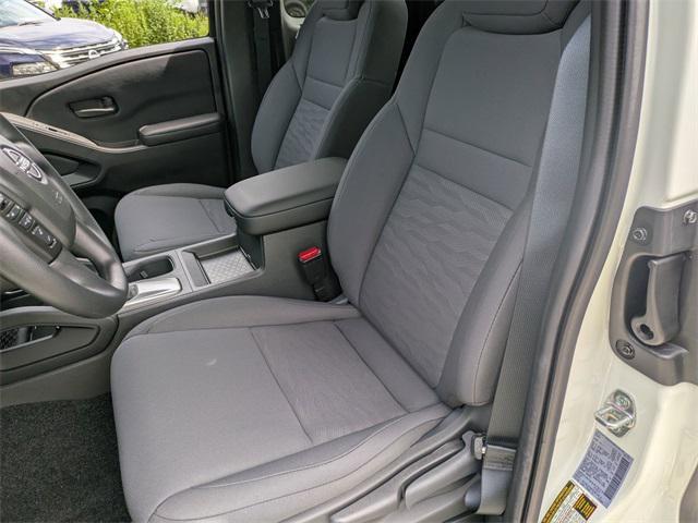 new 2025 Nissan Frontier car