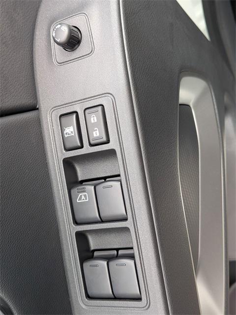 new 2025 Nissan Frontier car
