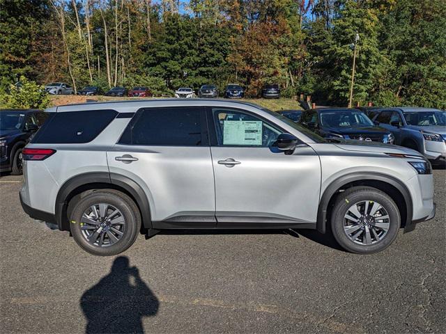 new 2024 Nissan Pathfinder car, priced at $40,830