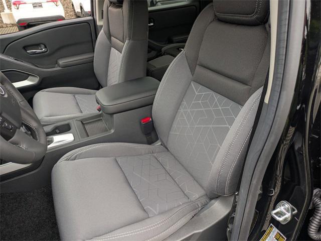 new 2025 Nissan Frontier car