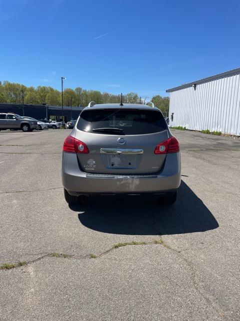 used 2015 Nissan Rogue Select car, priced at $4,000