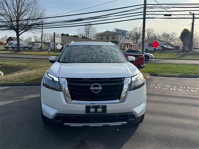 new 2025 Nissan Pathfinder car, priced at $54,565