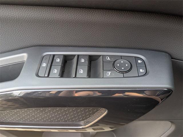 new 2025 Nissan Pathfinder car, priced at $45,775