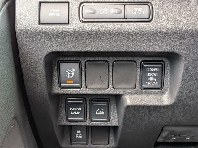 new 2025 Nissan Frontier car