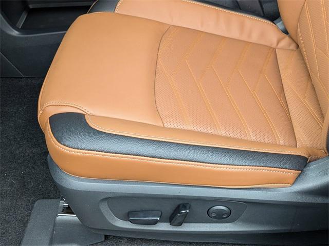 new 2025 Nissan Pathfinder car, priced at $54,860