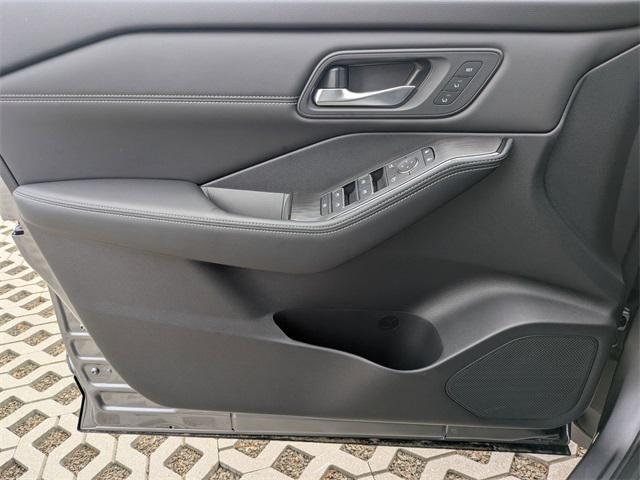 new 2025 Nissan Rogue car