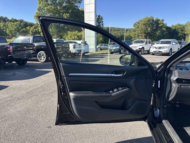 used 2023 Nissan Altima car, priced at $18,998