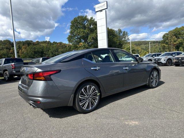 new 2025 Nissan Altima car, priced at $34,270